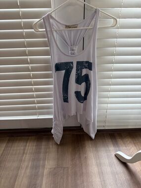 Vintage Havana White Tank Top with Navy Graphic 75